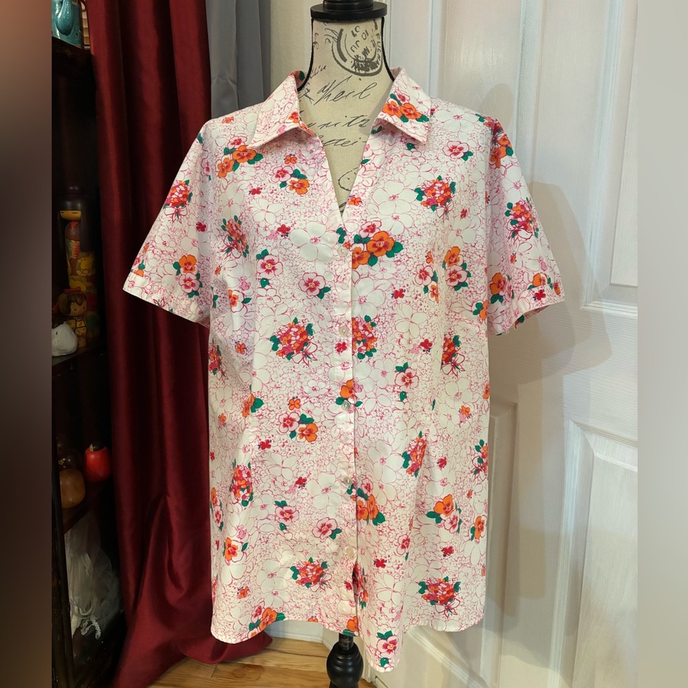 Vintage Basic Editions Gloral Button Down Top - image 1